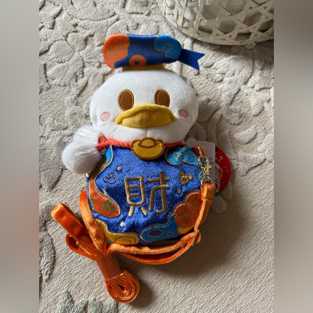Shanghai Disney Donald Duck Chinese New year crossbody shoulder bag BNWT